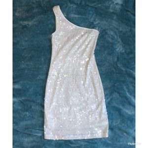 One shoulder dress